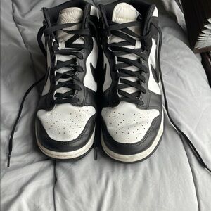 Men's Black and White Sneakers